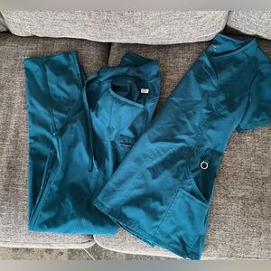 Cherokee INFINITY scrub set